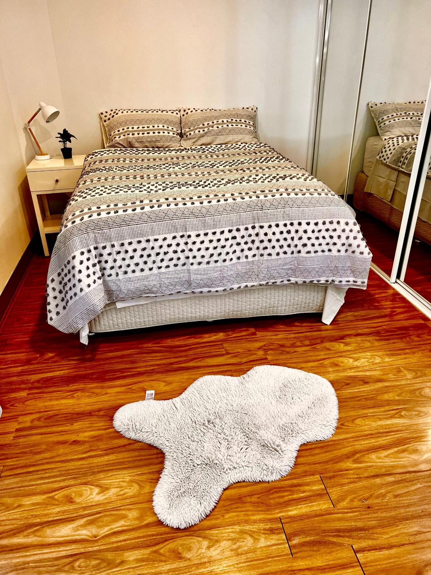 Stunning View Room-steps To Bondi Guest house Sydney